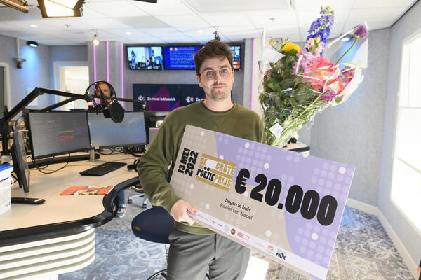 Roelof ten Napel wint De Grote Poëzieprijs 2022